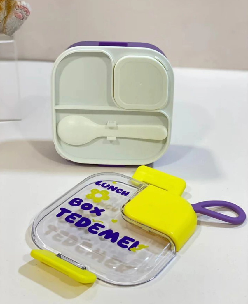 Tedemei Bento Lunch Box – open view showing 2-compartment tray and spoon