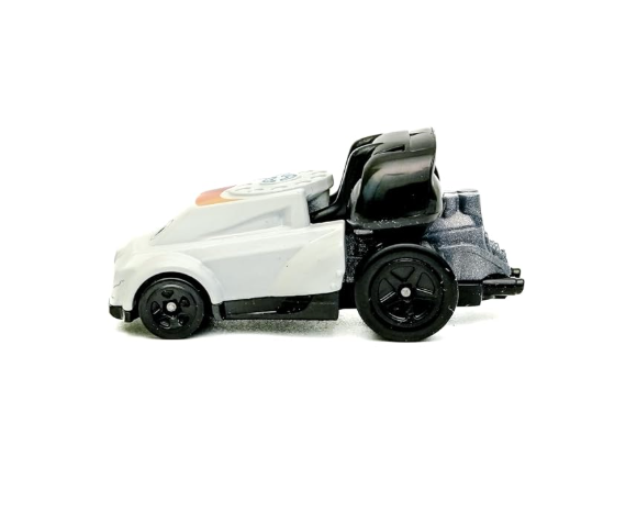 Hot Wheels Quick Chat - Side Angle View