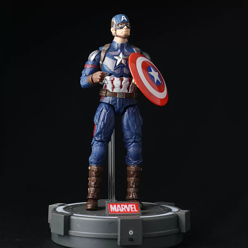 Captain America Figure with Shield & Stand – 20 cm – figure with Marvel display base
