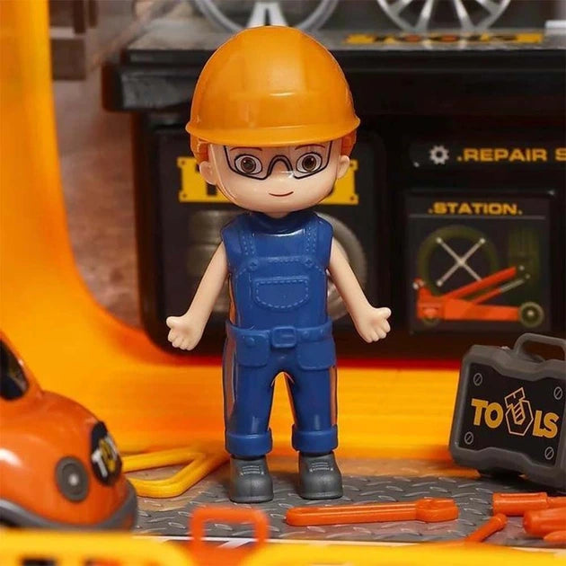 3-in-1 Tool Workshop Backpack Playset 008-992 - mechanic figure close-up